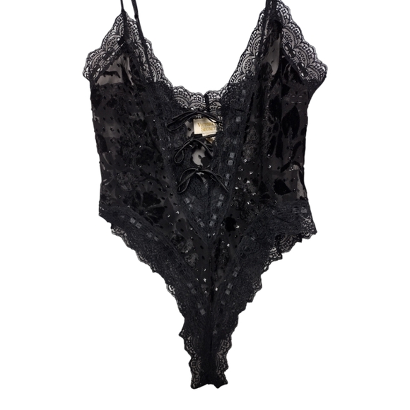Victoria Secret Gold Label Black Floral Burnout Tie Front Lace Teddy Bodysuit - Picture 2 of 7